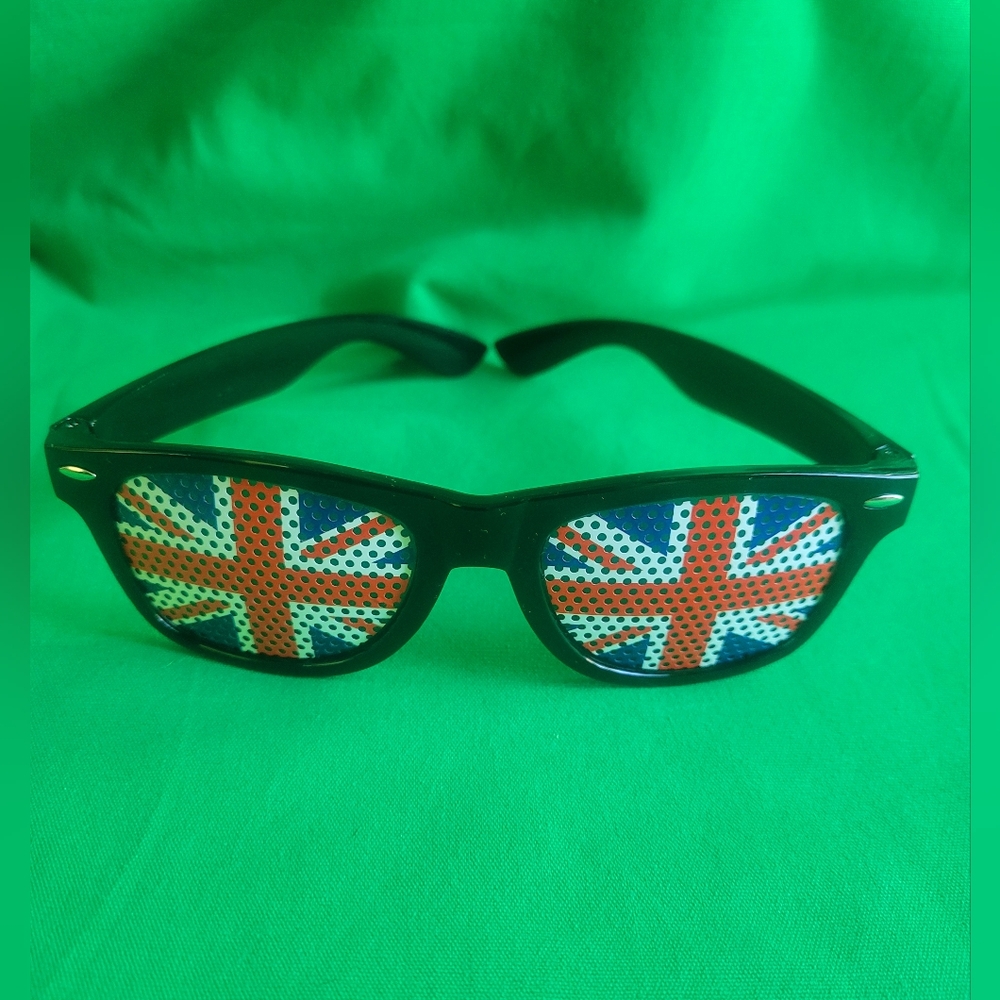 UNISEX ENGLAND SOCCER FAN SUNGLASSES NEW - Picture 5 of 7